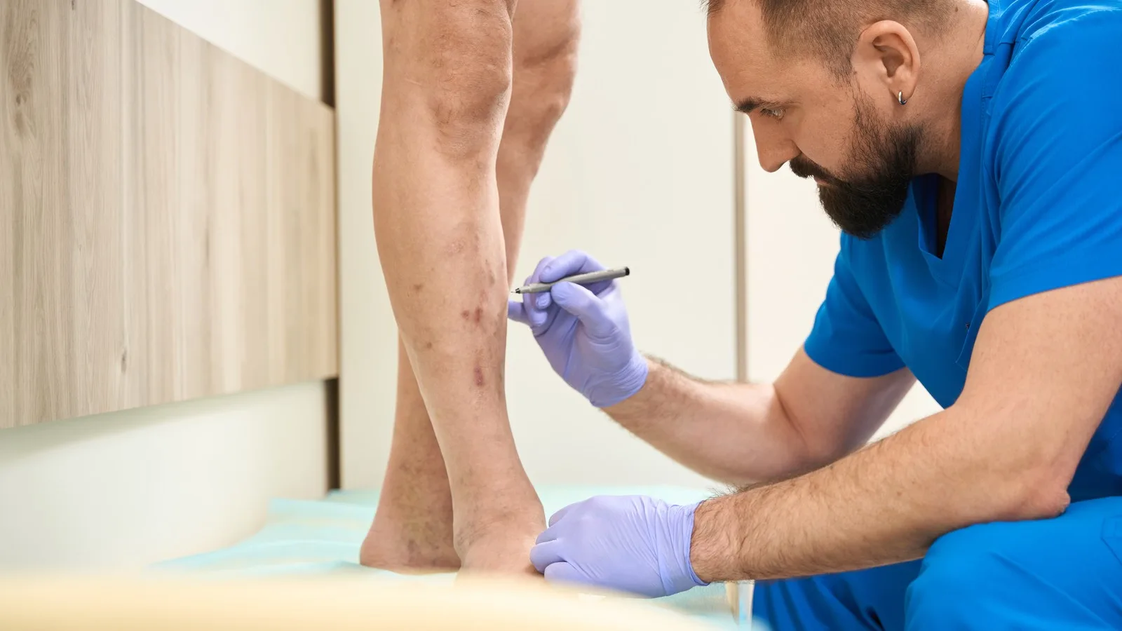 ¿Qué médico trata problemas de circulación?